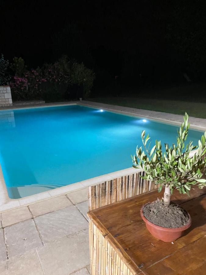Ferienwohnung La Bastide Aixoise Avec Piscine Et Jacuzzi Prive Aix-en-Provence Exterior foto